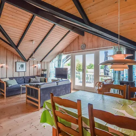 3 Bedroom Cozy In Semesterbostad Hejls